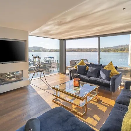 بيت للعطل 5 Bed In Oc-lr144 *