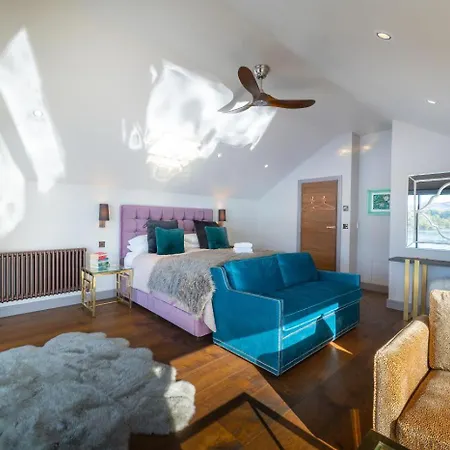 5 Bed In Oc-lr144 بيت للعطل