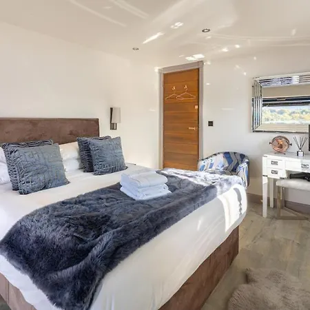 5 Bed In Oc-lr144 آمبيلسايد